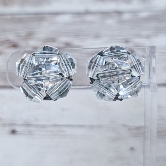 Vintage Clip On Earrings Clear 7/8" - Picture 1 of 8